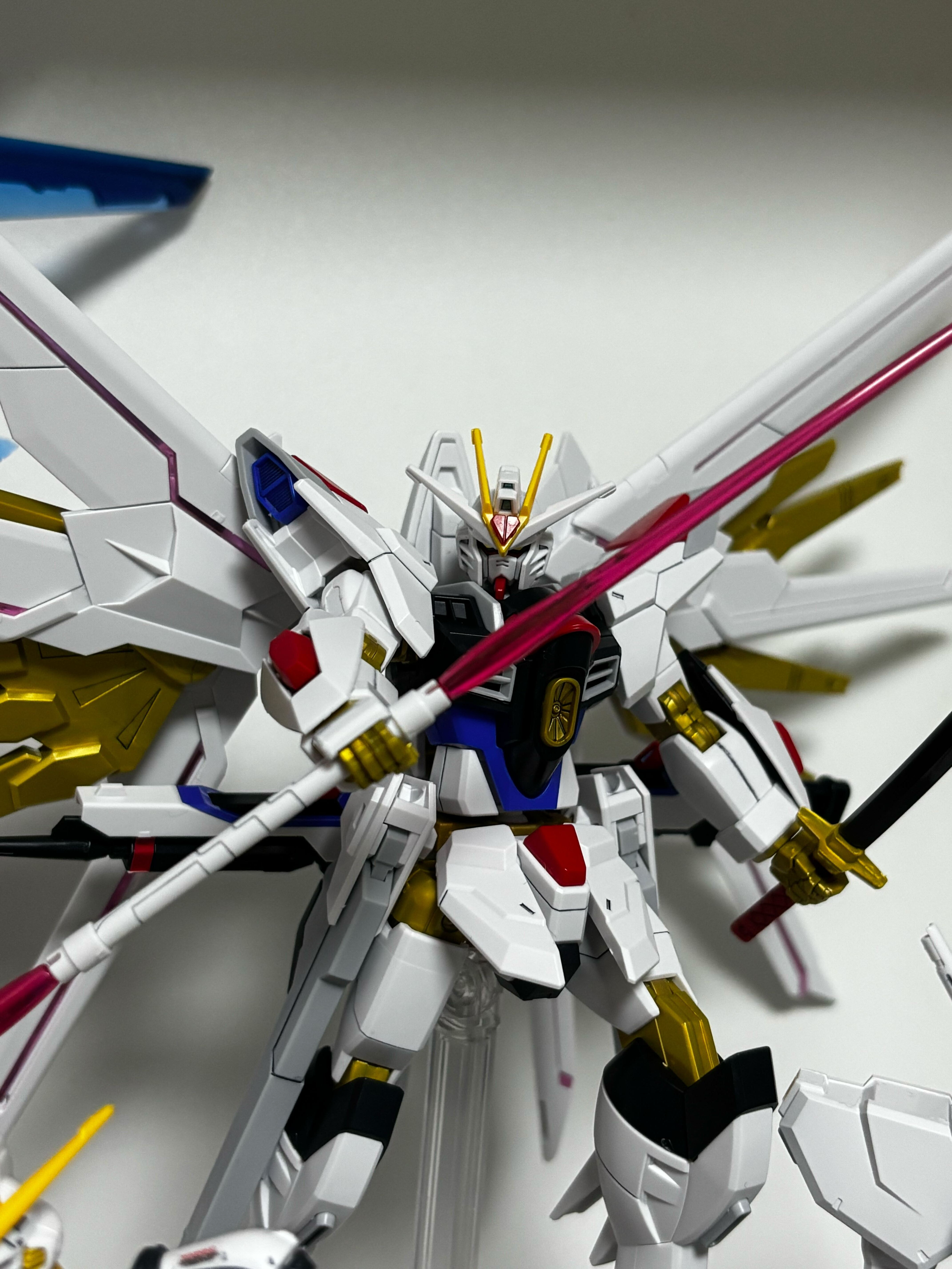 HG 마이티 스트라이크 프리덤 건담 / 마케터 조쉬